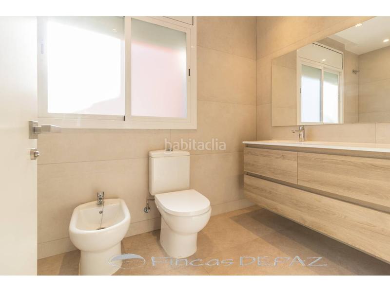 Foto 48cf5ad7-d104-44e0-aa52-1fdaa3bf1b6f. Chalet con riscaldamento parcheggio piscina in Montmar Castelldefels