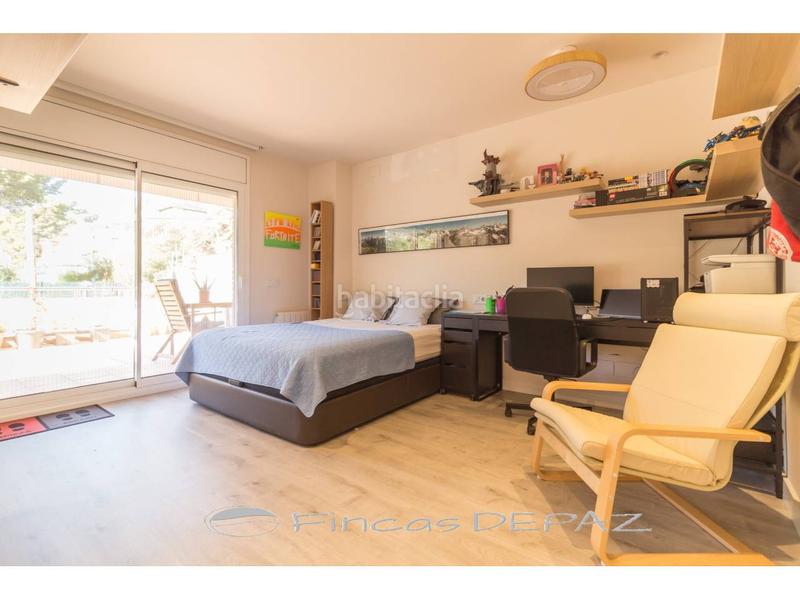 Foto 72a0c081-a298-43ba-8c4d-42863ab3608b. Chalet con riscaldamento parcheggio piscina in Montmar Castelldefels