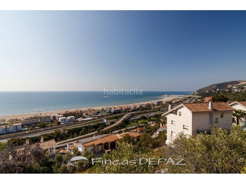 Foto 660ce8fc-db12-4d0d-a2fe-ab1164e0c707. Xalet amb aparcament piscina a les botigues de Sitges Sitges