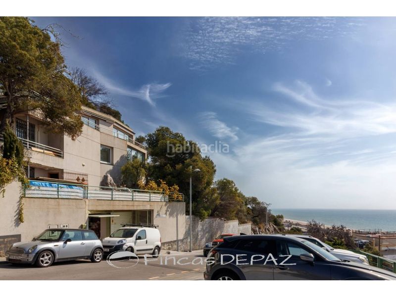 Foto 934b1820-3c54-4698-8c7a-7d078c576c37. Xalet amb aparcament piscina a les botigues de Sitges Sitges