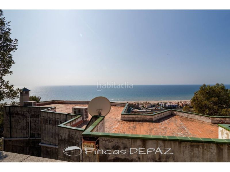 Foto b49027bb-c477-45a5-8342-879bd04db3b2. Xalet amb aparcament piscina a les botigues de Sitges Sitges