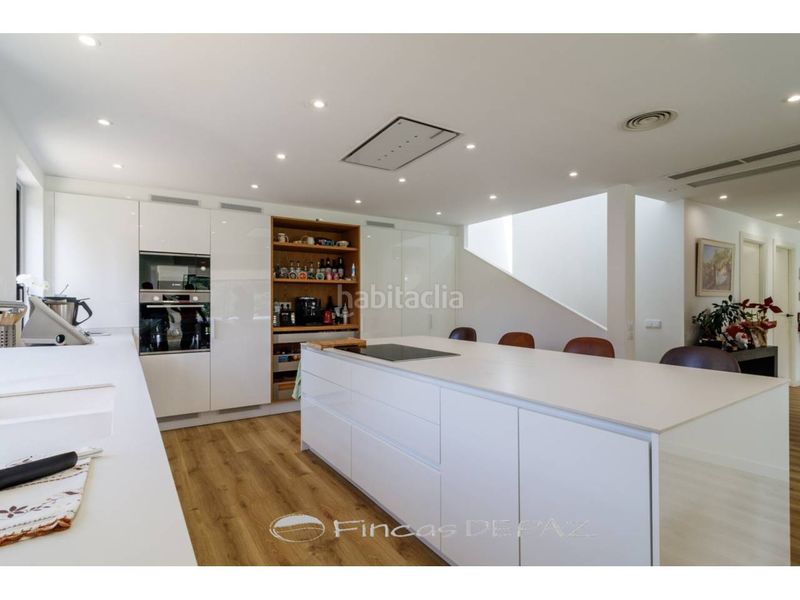 Foto 7e603617-34fb-4bc3-ac4e-7506f13dbca9. Casa amb calefacció piscina a La Sentiu Gavà