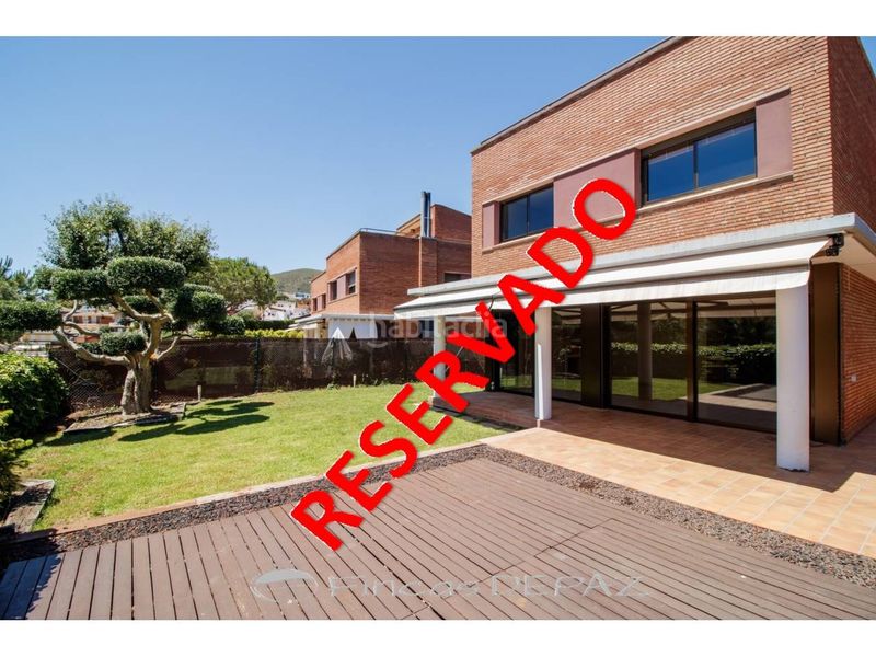 Foto 0dd526c6-984d-41f5-aabf-d8bff94c0847. Xalet amb calefacció aparcament piscina a Can Roca Castelldefels