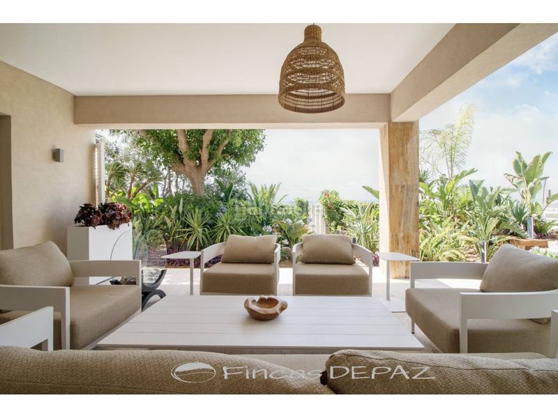 Foto 66a96e23-4179-4b2f-8170-471f8973d37e. Casa amb calefacció aparcament piscina a Baixador Castelldefels