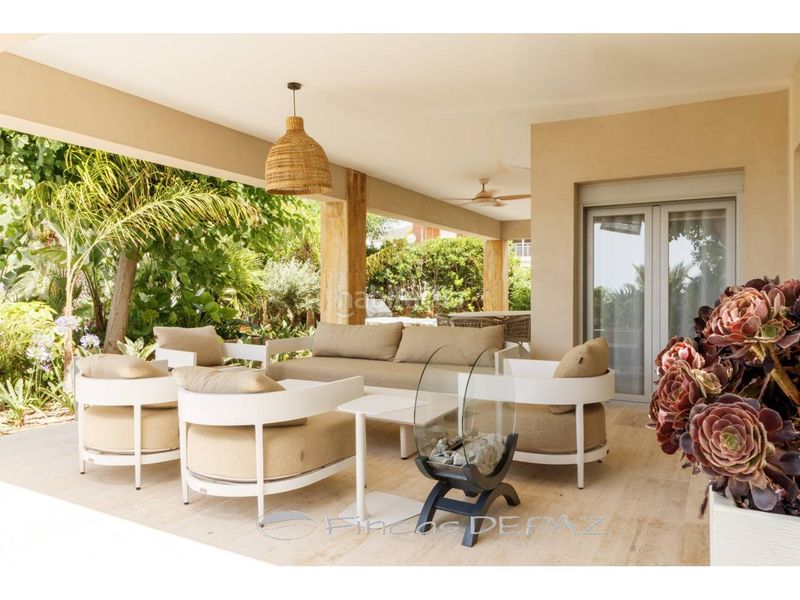 Foto af653d81-5455-4d4c-9d35-9a4dfdc9024a. Casa amb calefacció aparcament piscina a Baixador Castelldefels