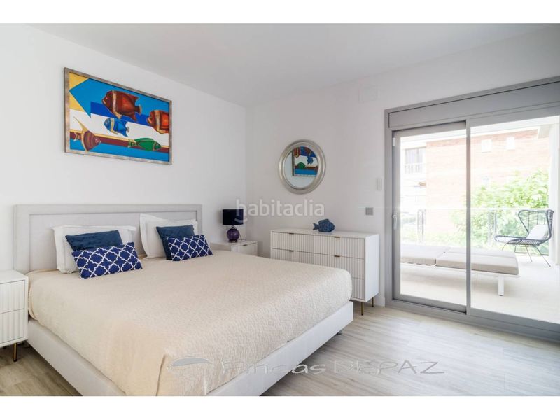 Foto bd0c3b41-3281-48cd-83e5-58dbcc08bc8d. Casa amb calefacció aparcament piscina a Baixador Castelldefels
