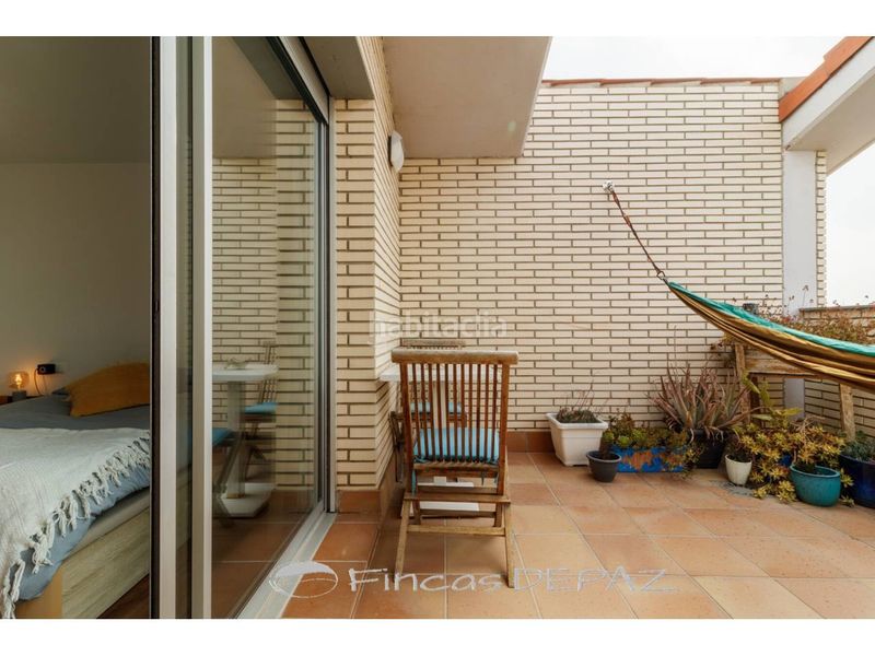 Foto fad21922-88a3-459a-bbf0-c6b5c345e38d. Dúplex amb calefacció aparcament piscina a Baixador Castelldefels