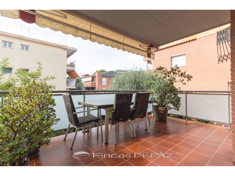 Foto bd66bb75-8bd0-4532-a751-a0d974b617e5. Pis amb calefacció aparcament piscina a Centre Castelldefels