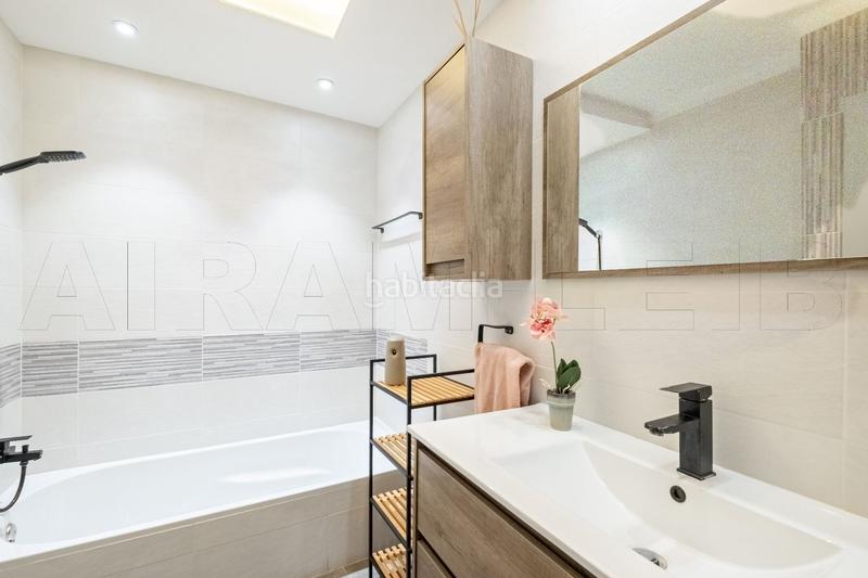 Foto b07e2c5a-81b8-4c86-98a1-8270d8849679. Pis a port de Pollença Pollença