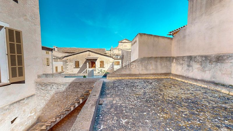 Foto 5482c149-9661-4042-a077-0a34cc2af610. Casa amb aparcament a Sineu