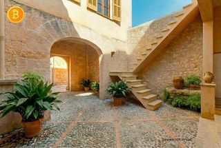 Casa a Sineu. Casa mallorquina con historia en el corazón de sineu