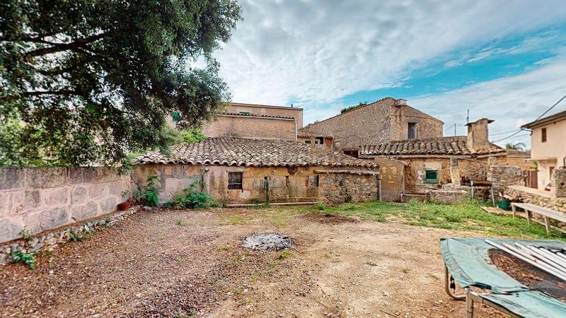 Foto 03459098-ea2e-47d4-a5ae-d4f61dec7b2c. Casa amb aparcament a Santa Eugènia