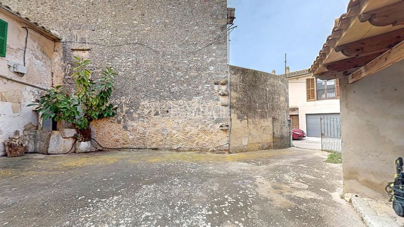 Foto c95807b9-16b9-4657-bf49-75a3194741fe. Casa amb aparcament a Santa Eugènia