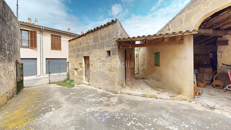 Foto f46c99a9-0ffb-4865-a331-bf359609feb7. Casa amb aparcament a Santa Eugènia