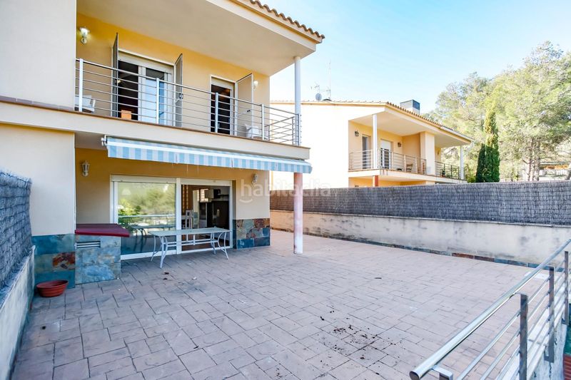 Foto 4a2844cd-c90f-4a4b-9d82-e9a20eed37bb. Casa adossada amb calefacció aparcament piscina a Canyelles