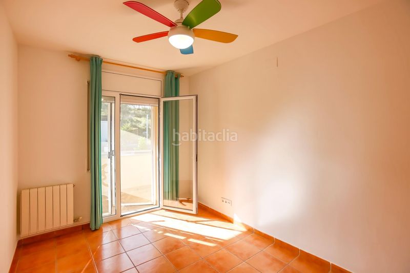 Foto 59e551c7-62c1-47c2-9508-c8fe5d4e0680. Casa adossada amb calefacció aparcament piscina a Canyelles