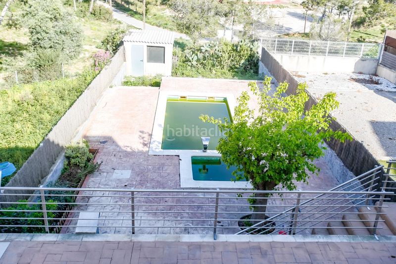 Foto 9bab9799-8251-4cc1-8ab0-427c611aec6b. Casa adossada amb calefacció aparcament piscina a Canyelles