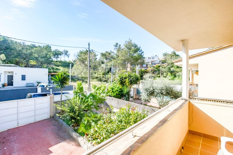 Foto dd5f16a1-3175-4231-9526-99897c45eb6e. Casa adossada amb calefacció aparcament piscina a Canyelles