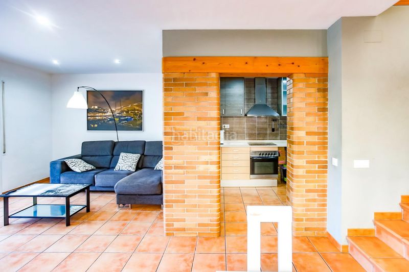 Foto f31bf758-8a5a-41de-b911-cd32f130a6e6. Casa adossada amb calefacció aparcament piscina a Canyelles