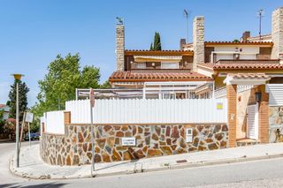 Casa adossada a Carrer SANTA ISABEL