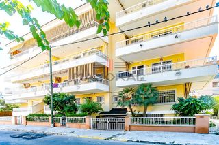 Planta baixa  Jordi gari. Planta baja a 200 metros de la playa con garaje cerrado para 4 c