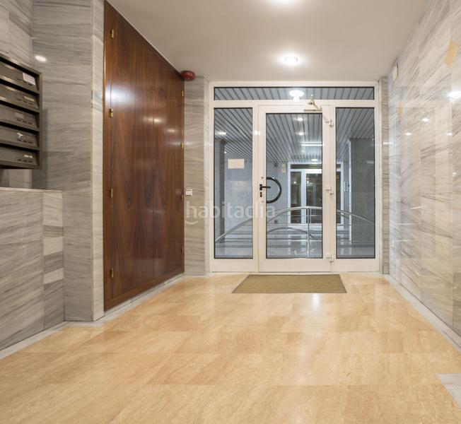 Foto 40271943-7115-44db-a7ad-46f497dedd8a. Appartamento con riscaldamento in Centre Vic