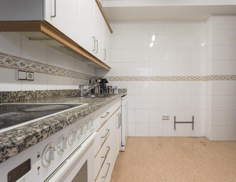 Foto 0c03758a-dece-49d9-913f-6c8ba34aab9a. Appartement avec chauffage dans Centre Vic