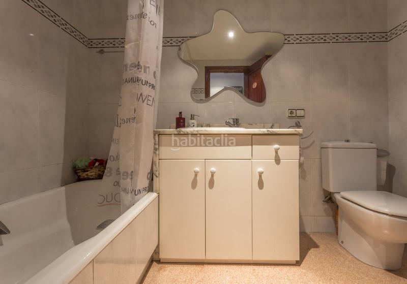 Foto 2c472c5f-be32-44bb-9e95-589e6329cf00. Piso en Centre Vic