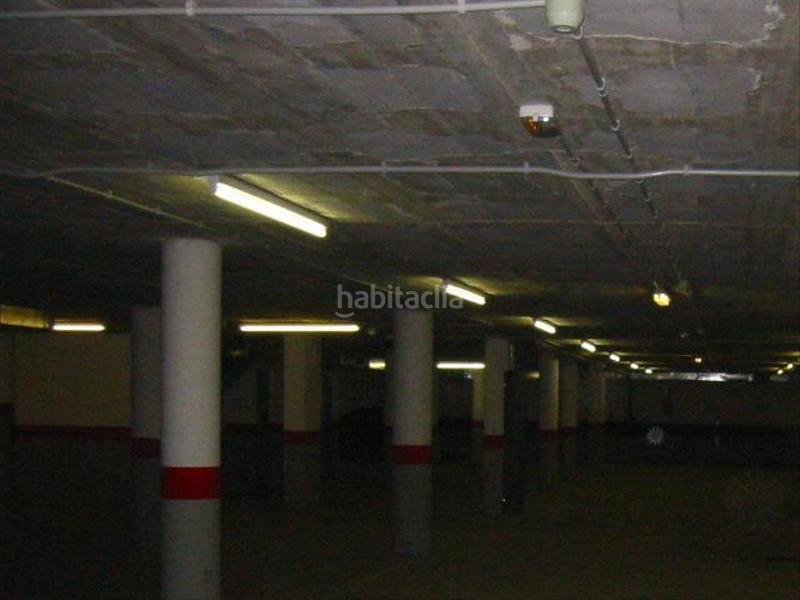 Foto 2d842747-fa97-47df-9cbd-d8904120a401. Car parking in Roda de Ter