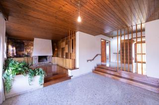 Xalet a Torelló. Casa en venda amb jardí  torelló