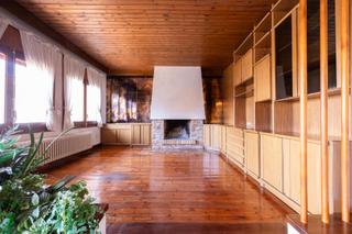 Chalet in Torelló. Casa en venda amb jardí  torelló