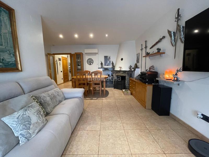 Foto 04345a38-a427-4e6d-b559-6b3f81e4e088. Maison jumelée avec chauffage parking dans Manlleu