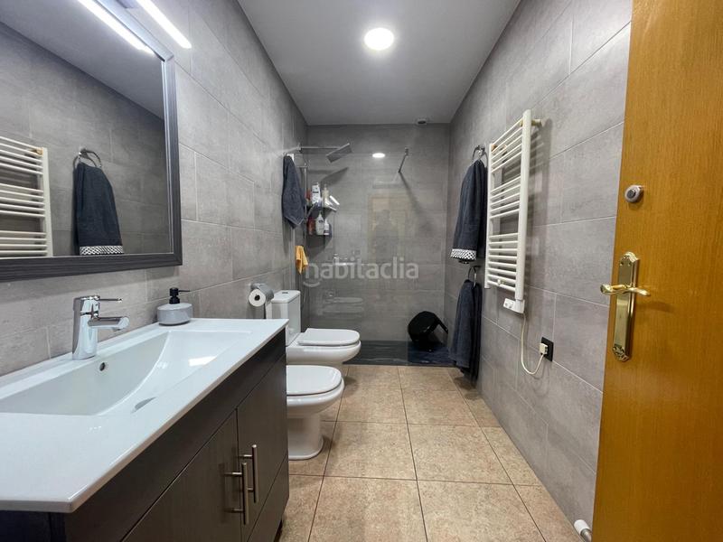 Foto 14e528fa-ff2f-4809-a218-ed53d990bc52. Maison jumelée avec chauffage parking dans Manlleu