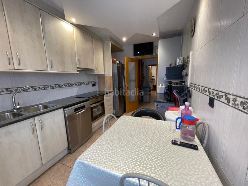 Foto 1dcc78c0-bcea-4582-8798-e8015116746b. Maison jumelée avec chauffage parking dans Manlleu