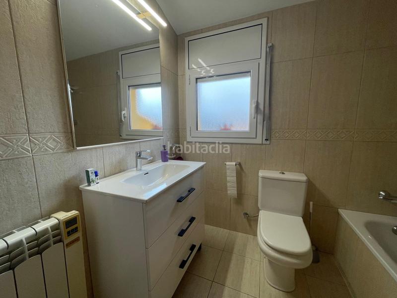 Foto 6c182746-06c4-43dc-a4ac-a2efc53794a4. Maison jumelée avec chauffage parking dans Manlleu