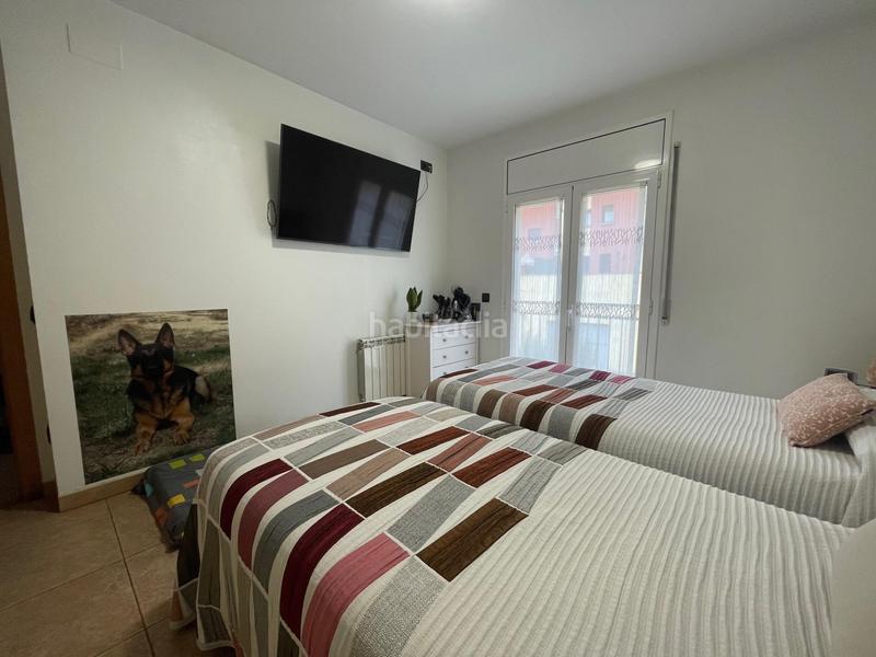 Foto 704d0686-21f0-42b3-baea-6a3e2ea483ac. Maison jumelée avec chauffage parking dans Manlleu