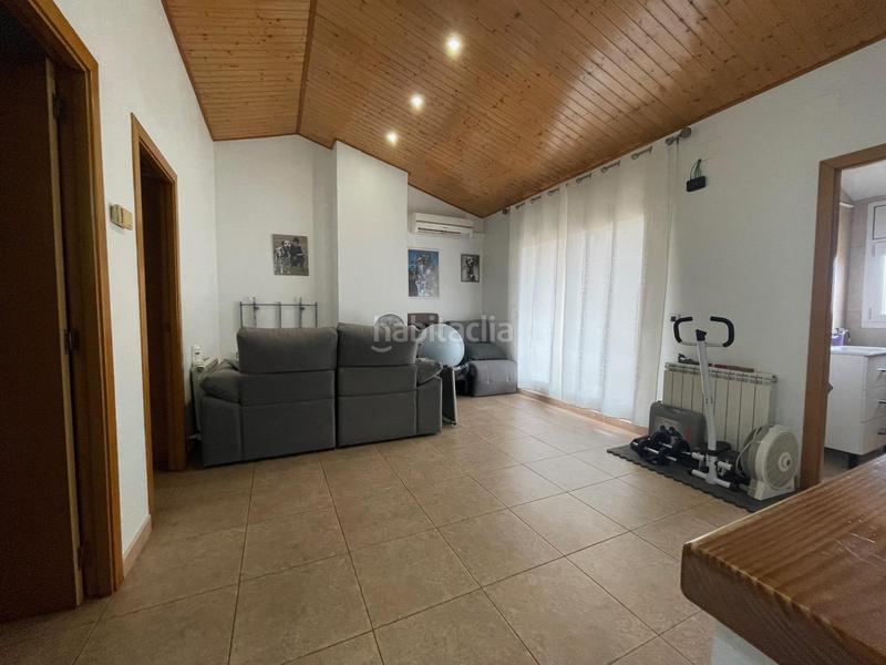 Foto b7c5f575-e34e-44ec-90d1-bcc5c3c5c8f4. Maison jumelée avec chauffage parking dans Manlleu