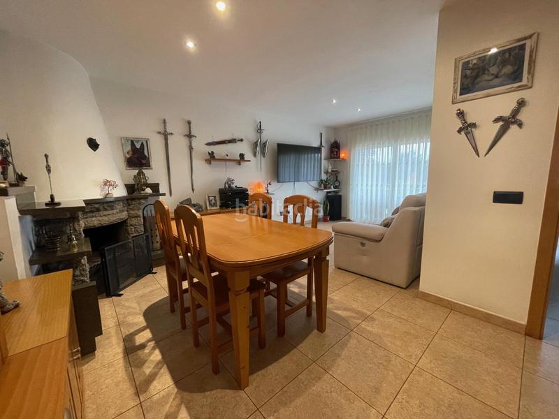 Foto c4c4e3cd-8a13-4f24-b057-60d1100e5d43. Maison jumelée avec chauffage parking dans Manlleu