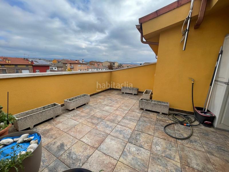 Foto dbbc189e-6b7a-4bbc-9146-e83978ee9e7f. Maison jumelée avec chauffage parking dans Manlleu