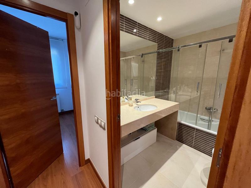 Foto 45a8d81b-41d7-4018-9c77-05403a3b86cc. Maison jumelée avec chauffage parking dans Estadi-Santa Anna Vic