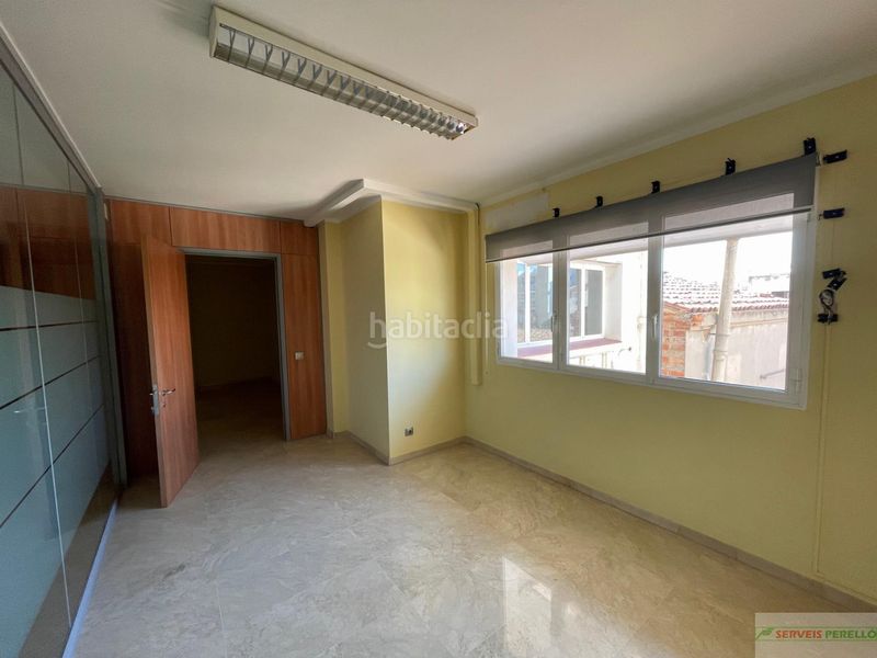 Foto ba89c5b8-5ccc-4b60-ab8f-7cce479018f8. Miete büro in Mollerussa