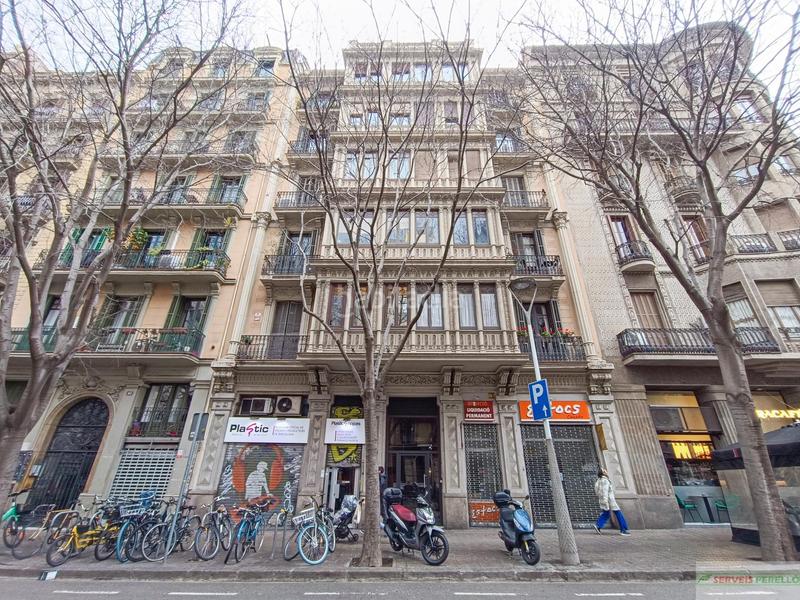 Foto d228e310-fe7d-4a7a-8bee-bf14e646d651. Piso  en Sant Antoni Barcelona