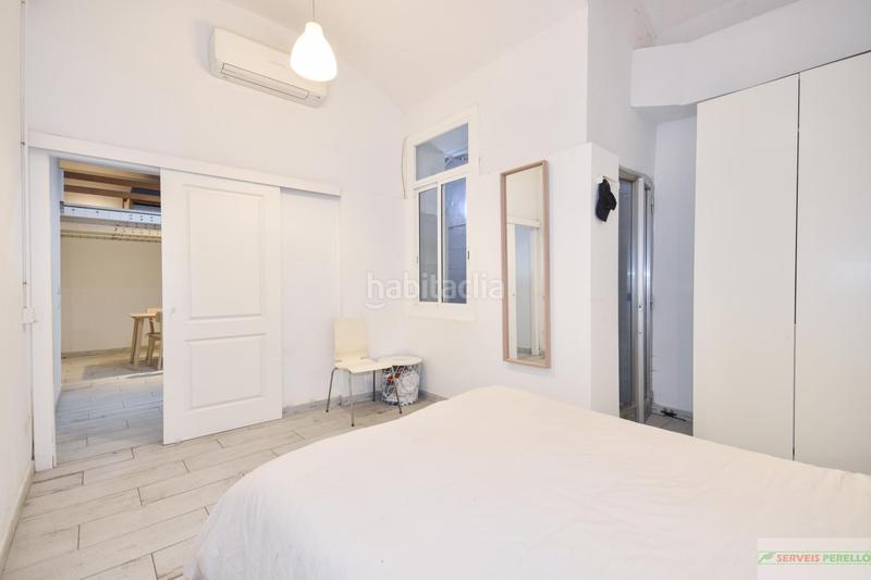 Foto f449f9b1-87cb-4047-b4f5-3560514352a8. Piso  en Sant Antoni Barcelona