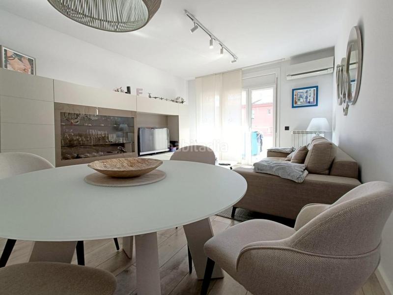 Foto b85e1ee9-f13a-42a6-8655-0ebadc672d8a. Apartment with heating parking in Pardinyes Lleida