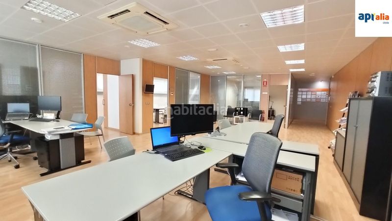 Foto df50619d-5d8d-41ab-8144-4c64f093169a. Bureau dans de llorenç agustí claveria 105 dans Magraners Lleida