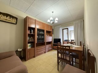 Casa adossada  Sant ramon  35. Casa amb pati i edificació adicional amb sortida a dos carrers