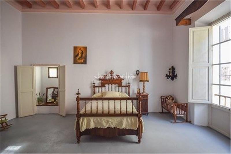 Foto a5bf7e42-c2b7-43f8-9a41-2d71642296d3. Casa  señorial de principios de siglo en Son Servera poble Son Servera