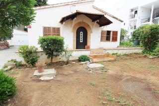 Casa a Palmanova. Vivienda unifamiliar en la zona de palma nova