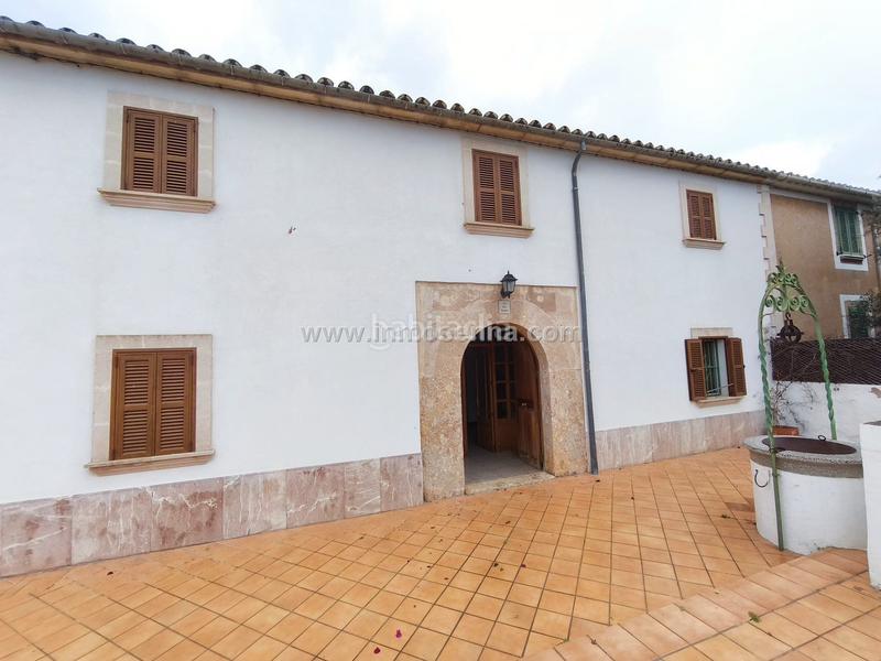 Foto 76d0156a-c1eb-4a82-97f4-19f1e86c4a38. Xalet amb aparcament a Establiments Palma de Mallorca