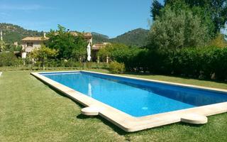 House in Binissalem. Casa de piedra con jardín y piscina en binissalem
